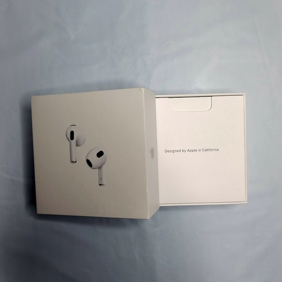 Apple Airpods 3rd Generation 100% AUTHENTIC - Picture 2 of 7